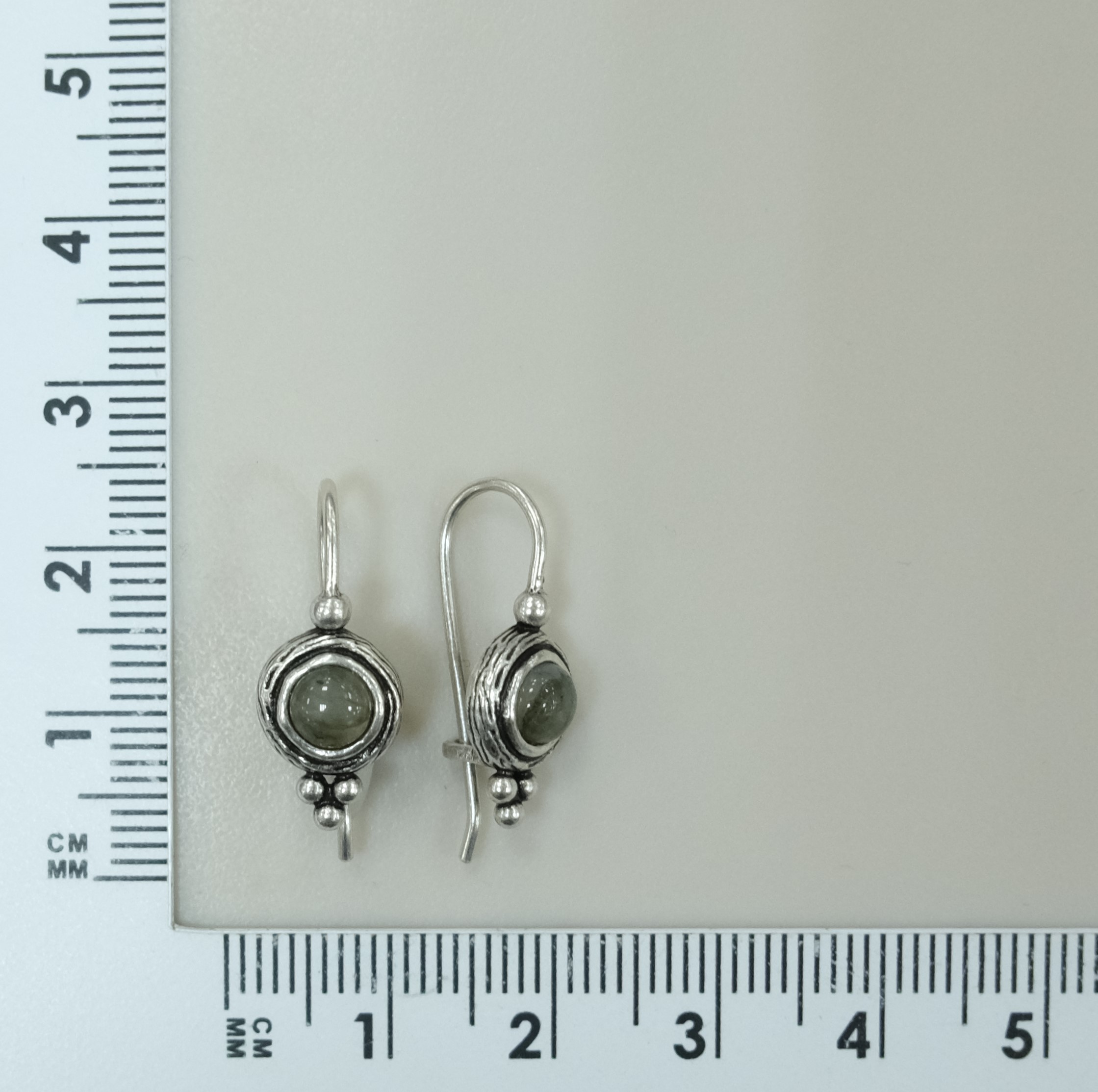 Серебряные серьги с лабрадоритами